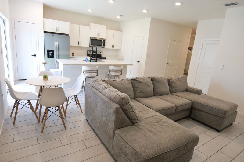 754 Southeast 16th Court - Photo 5 of 5