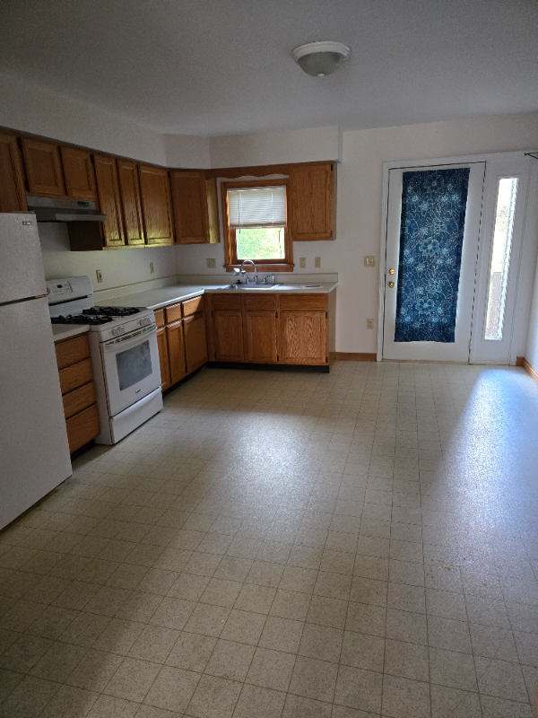 6194 Creek View Trl - Photo 2 of 10