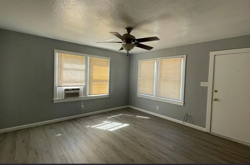 315 E Franklin Ave - Photo 2 of 10