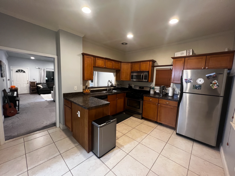 2745 Pardee Ave - Photo 4 of 13