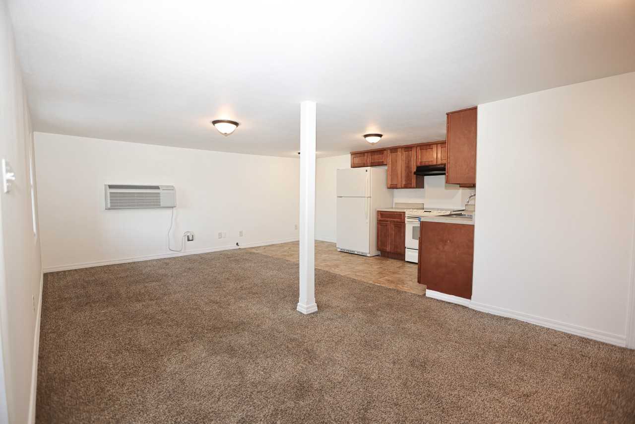 702 W Trimble Ave #1 - Photo 2 of 14