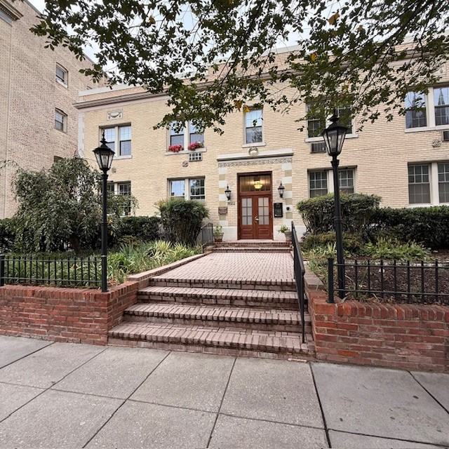 3022 Wisconsin Avenue Northwest #201