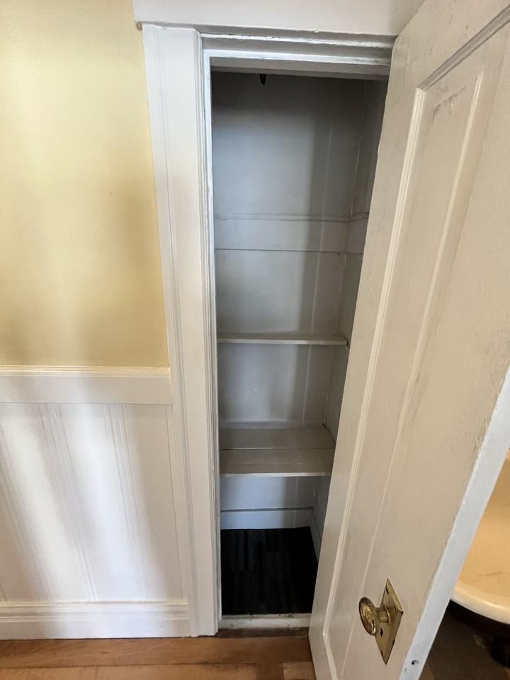 154 10th St #3 - Photo 3 of 9