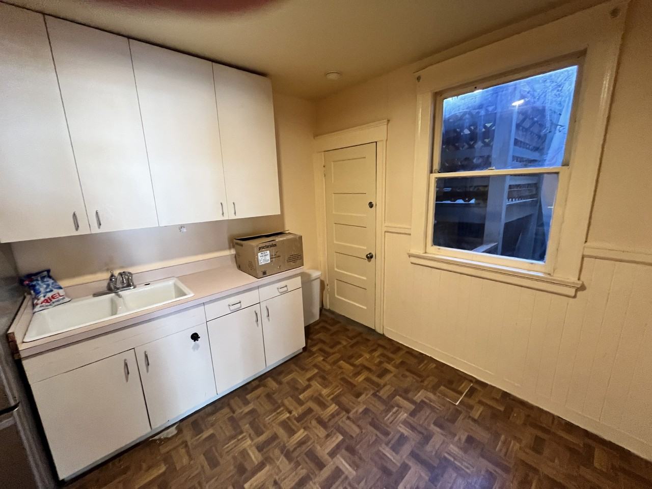 154 10th St #3 - Photo 5 of 9