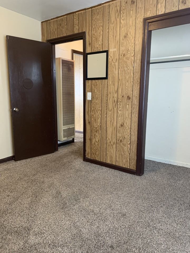 S Summit St #920 - Photo 7 of 16