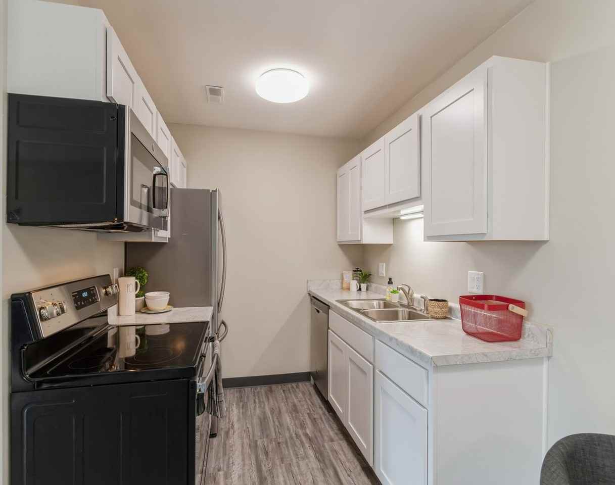 612 S 16th St (Pheasant Run) - Photo 6 of 27