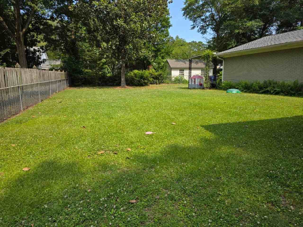 1100 Robin Hill Rd Nw - Photo 3 of 5