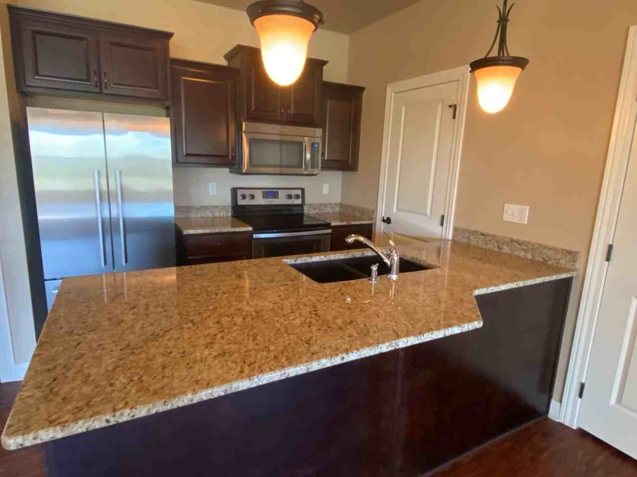 2815 Northridge Pkwy - Photo 4 of 11