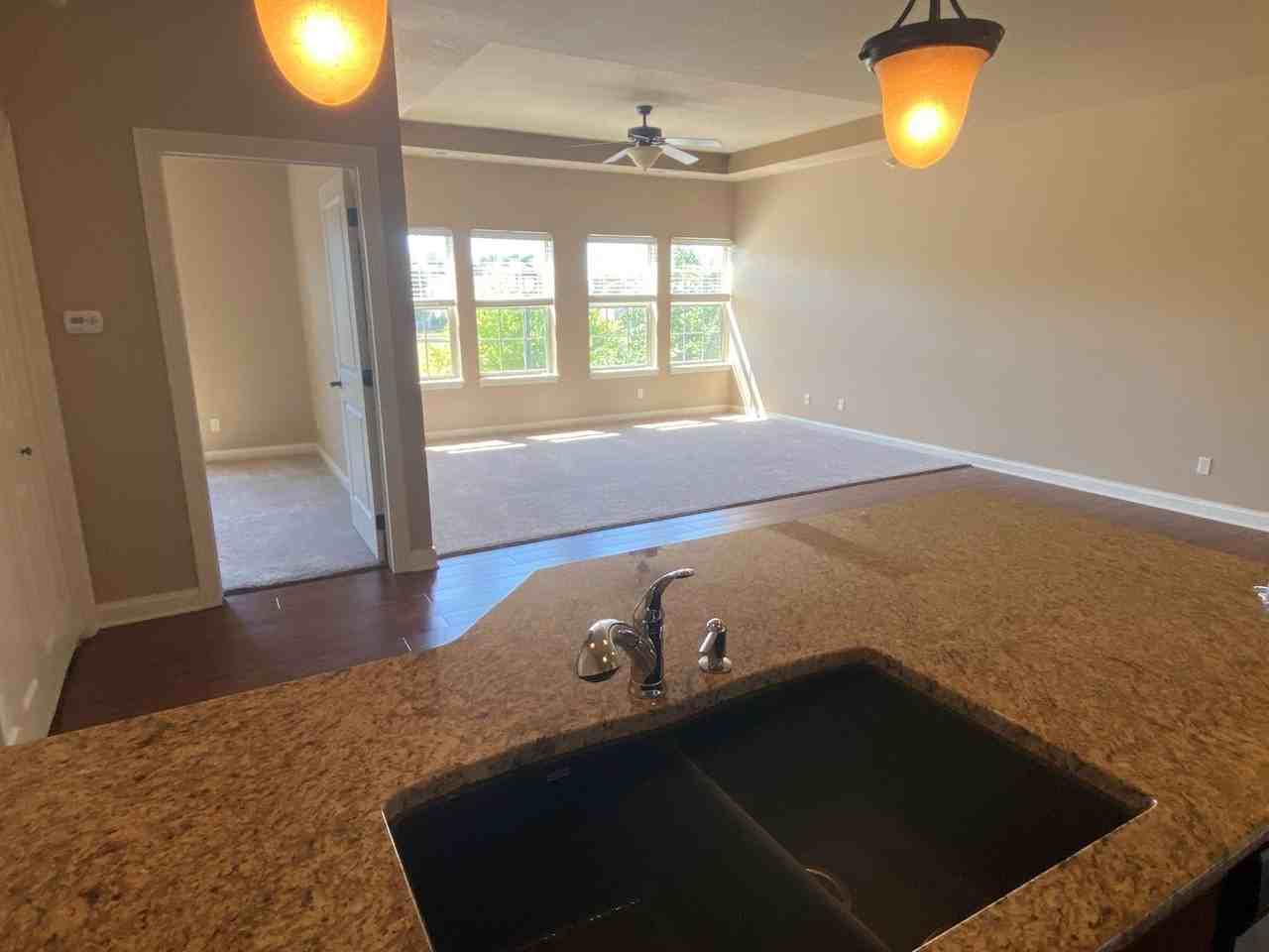 2815 Northridge Pkwy - Photo 5 of 11