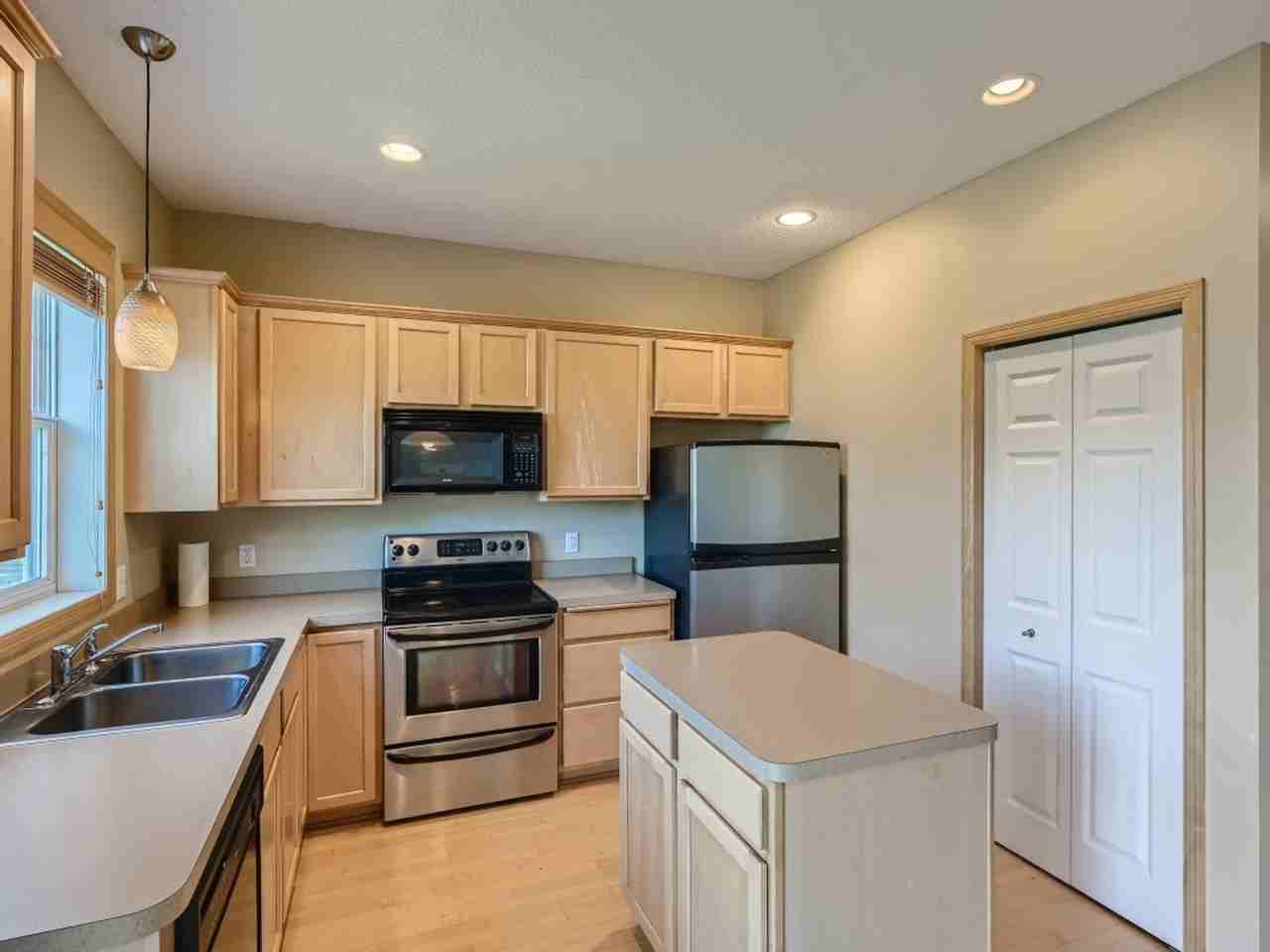 11305 Hastings St Ne - Photo 3 of 19