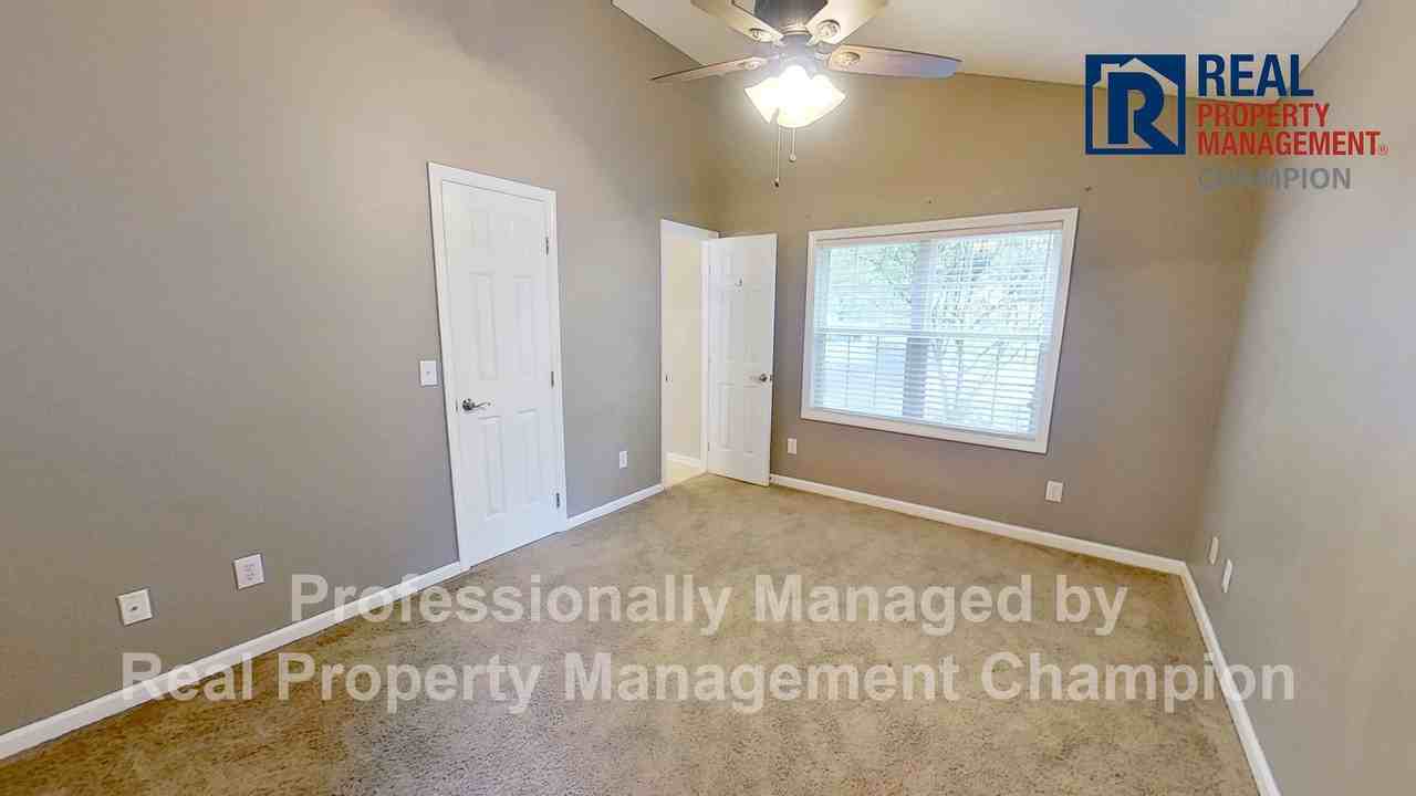 811 Grathwol Dr - Photo 7 of 29