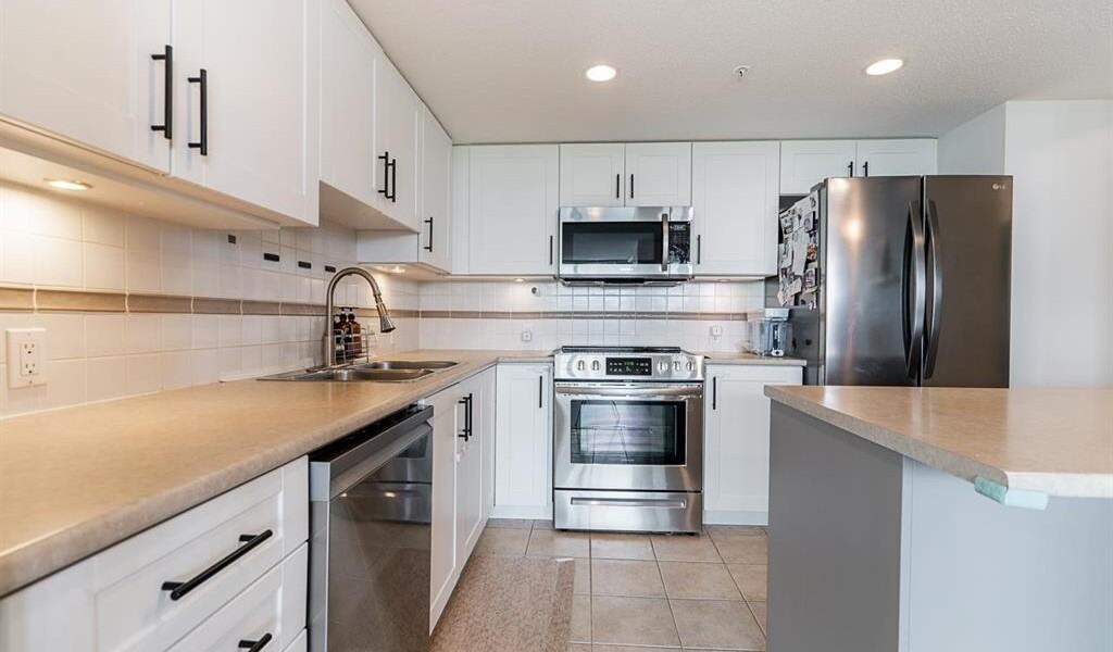 615 Hamilton Street #7th Floor - Photo 3 of 13