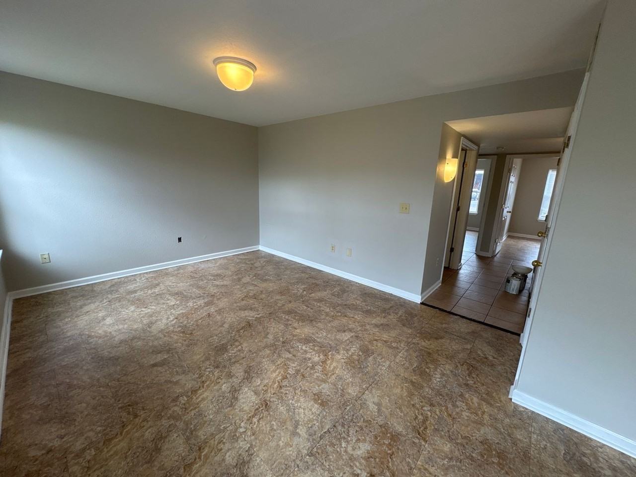 Tanglewood Apartments - Photo 3 of 33