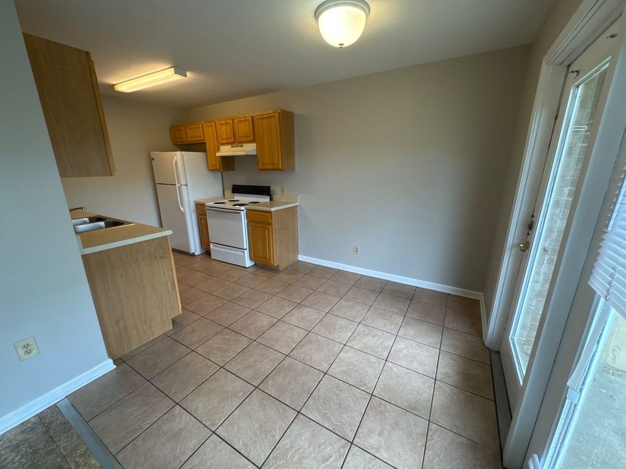 Tanglewood Apartments - Photo 6 of 33