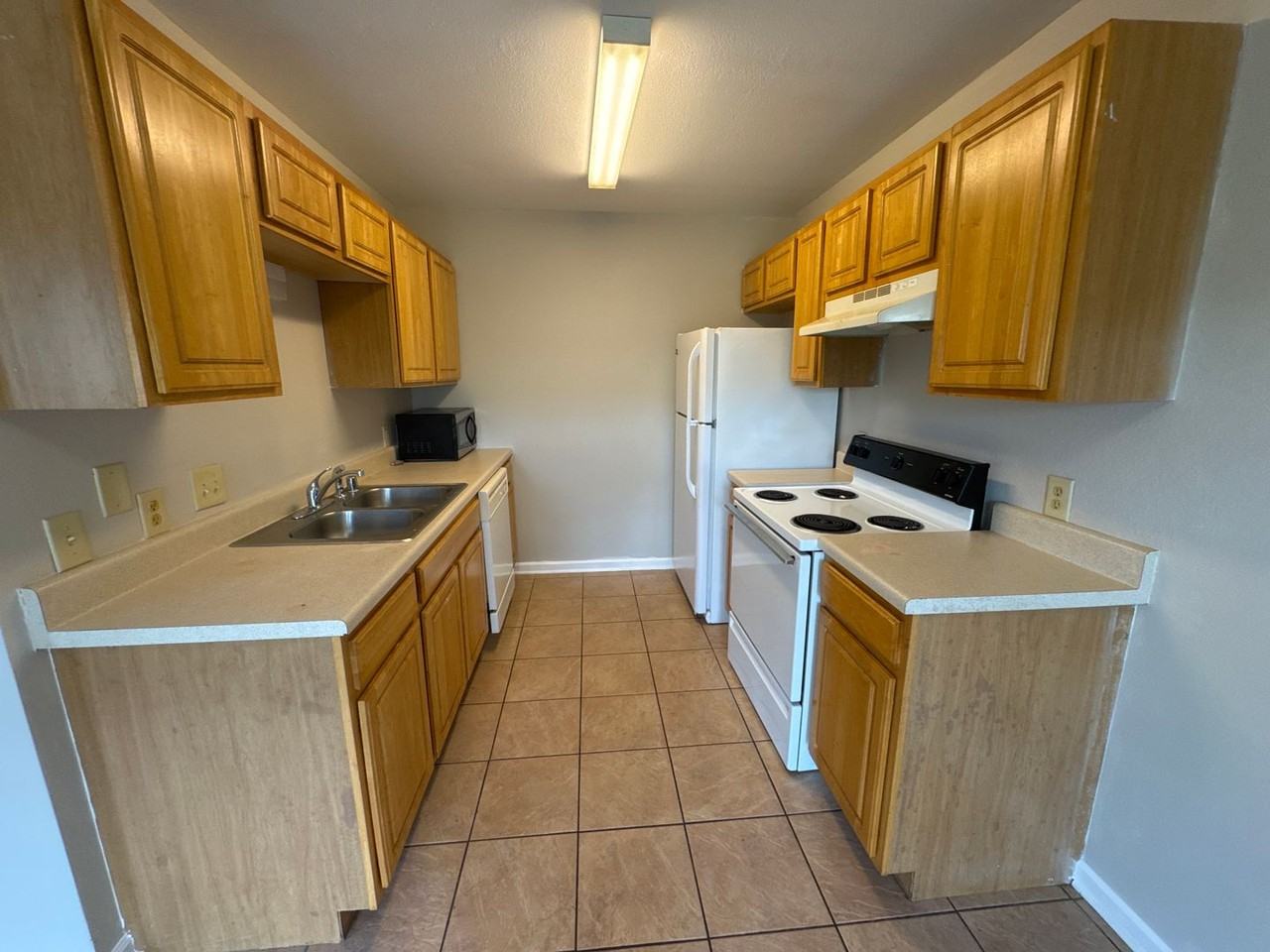Tanglewood Apartments - Photo 7 of 33