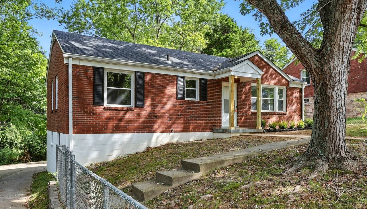 1014 Buck Drive - Photo 2 of 33