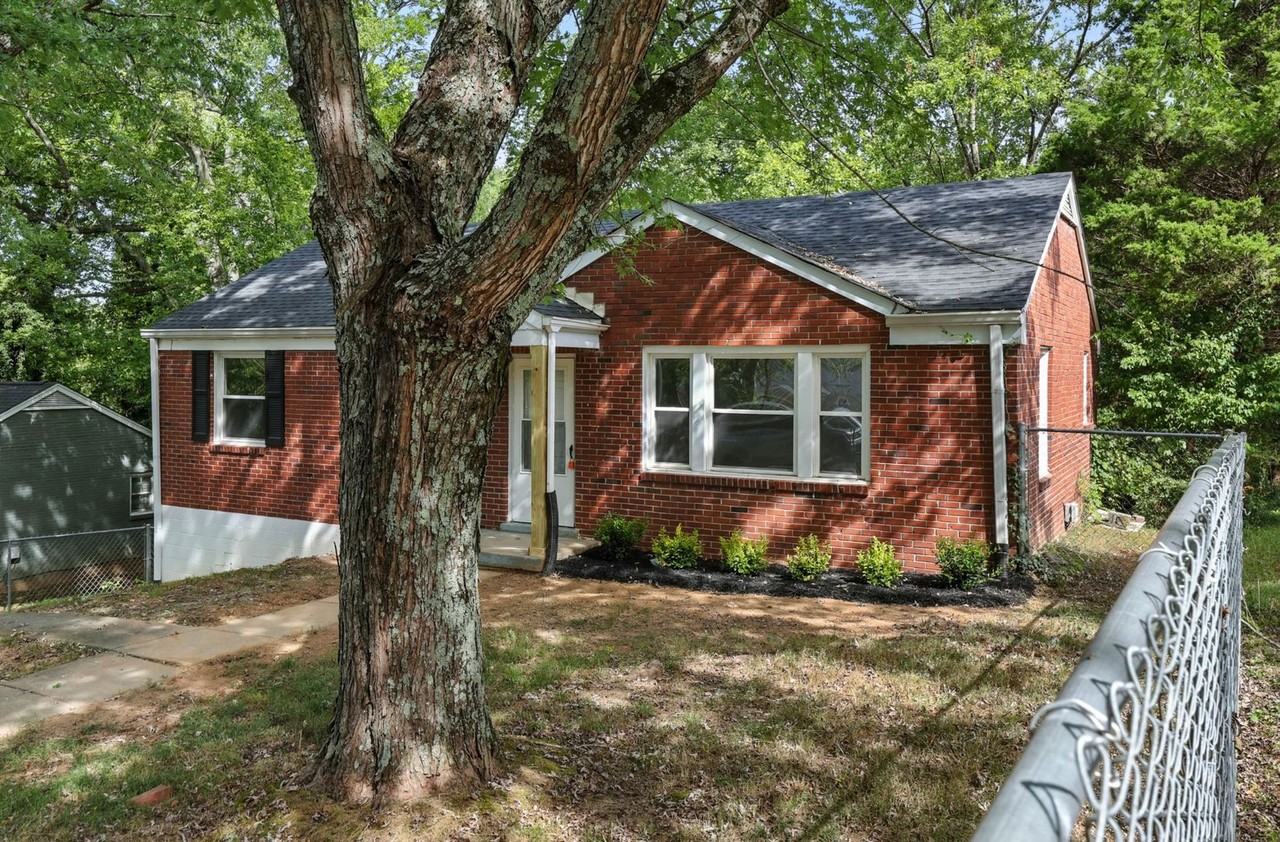 1014 Buck Drive - Photo 5 of 33