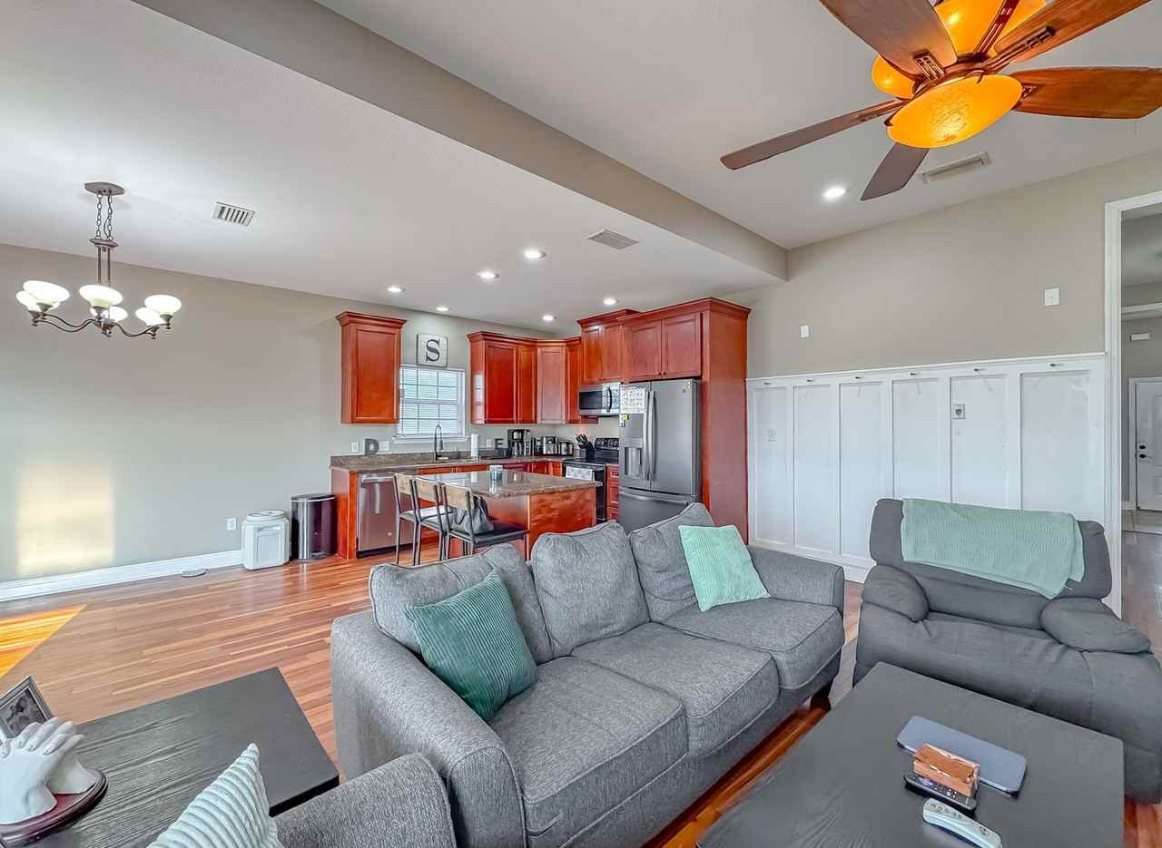 6303 Rivers Landing Court - Photo 3 of 45