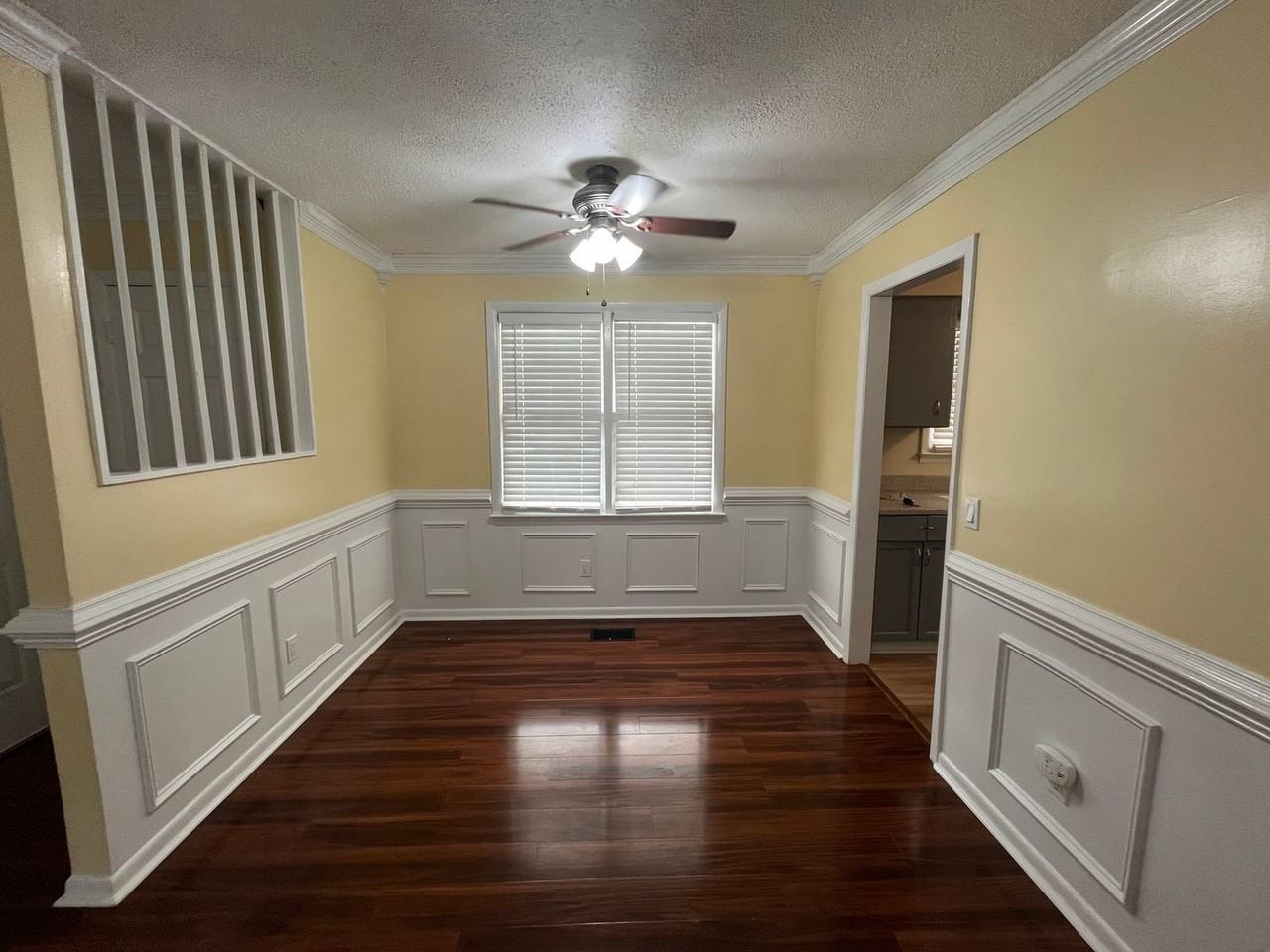 1320 E 35th St - Photo 7 of 9