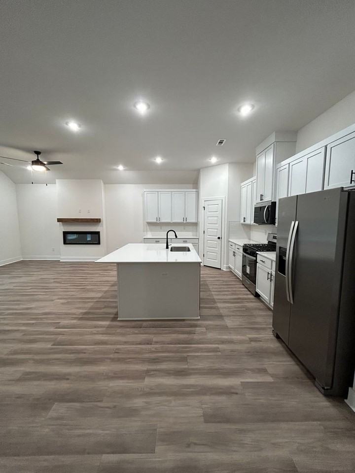 7001 E Sugarloaf St - Photo 3 of 28