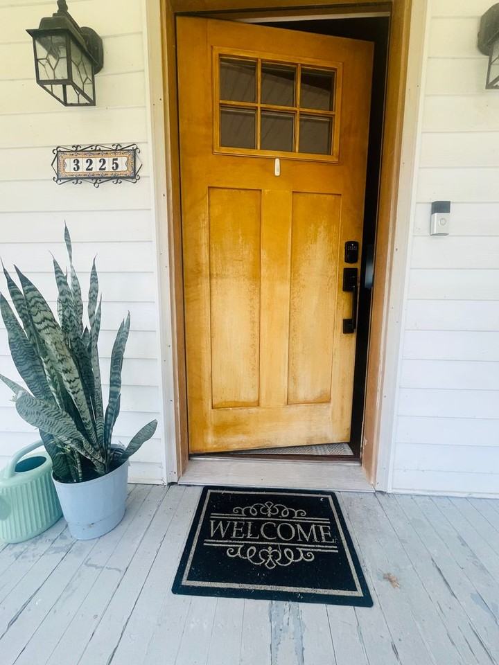 3225 Jefferson St - Photo 2 of 21