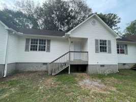 featured image of 121 Clyde Dr