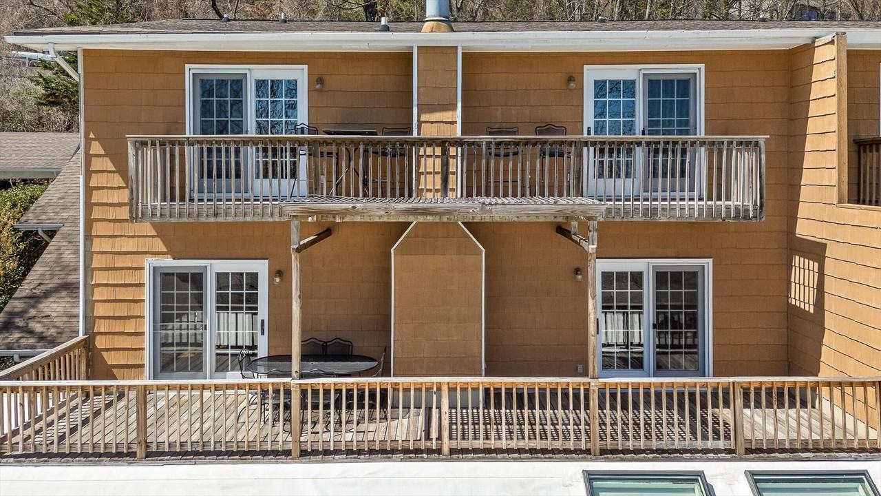 565 Winterview Ln - Photo 6 of 50