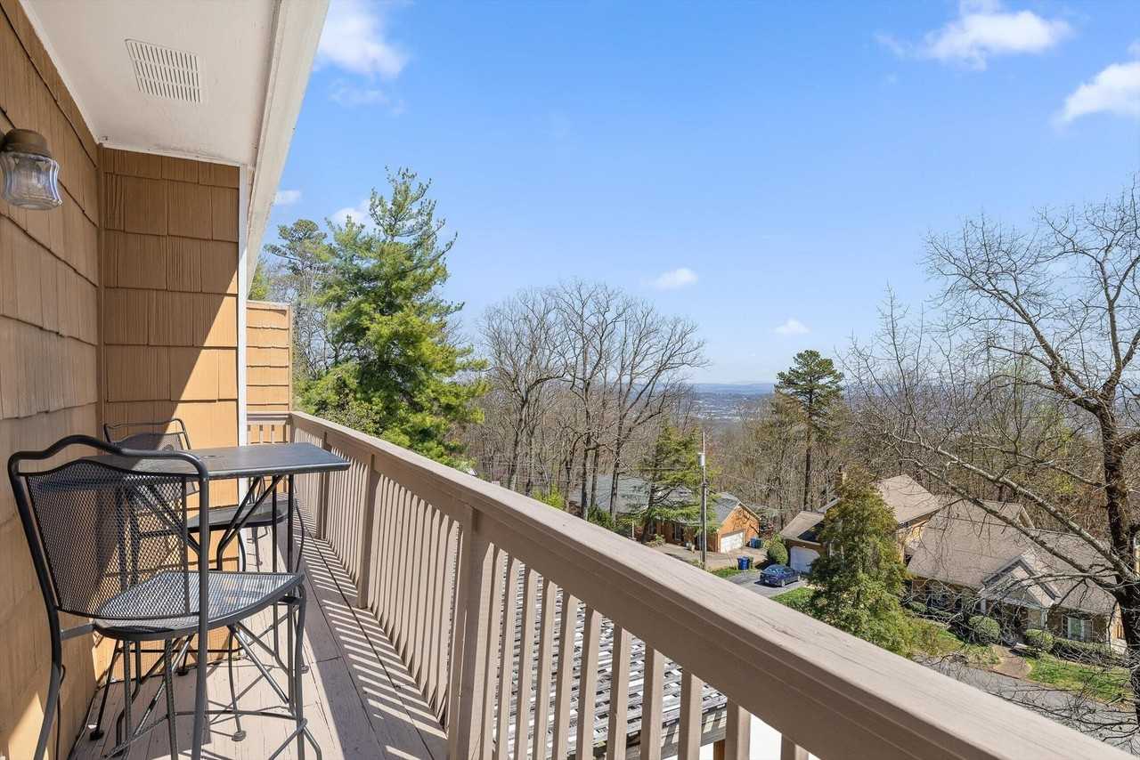 565 Winterview Ln - Photo 7 of 50