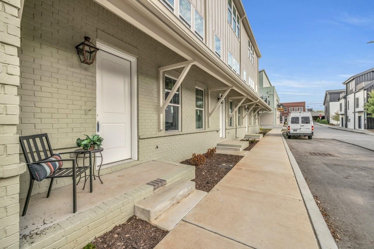 1623 Adams Street - Photo 6 of 29