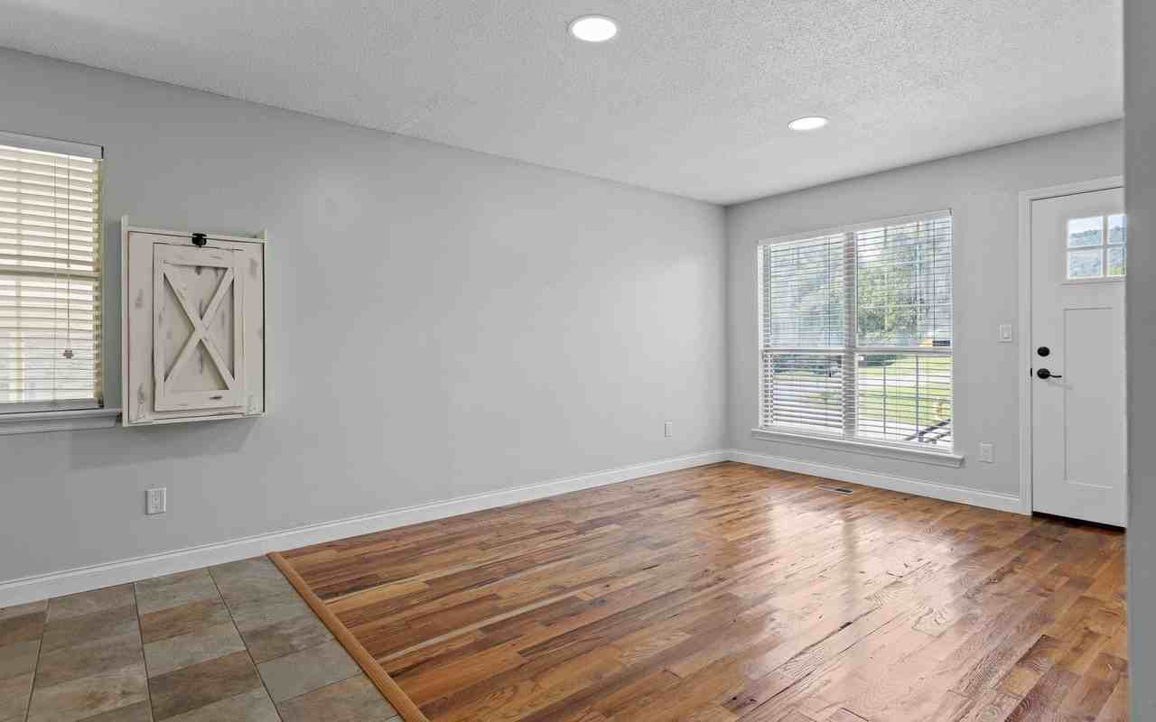 4130 Mountain View Ave - Photo 4 of 26