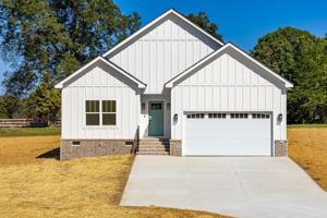 featured image of 7155 Sawyer Pike