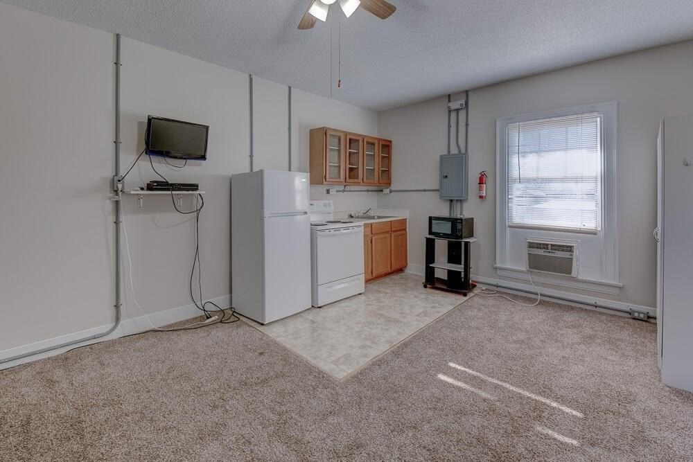 820 Oak St #4 - Photo 4 of 4