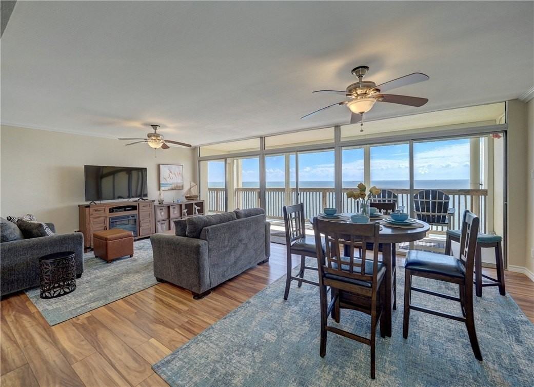 4242 Gulfbreeze Blvd Apt 901 #901 - Photo 6 of 31