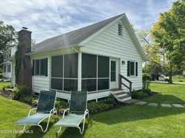 featured image of 12 Seneca Dr