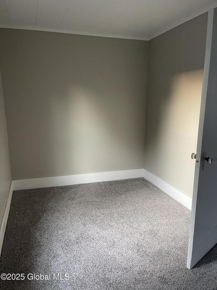 42 Mechanic St - Photo 3 of 23