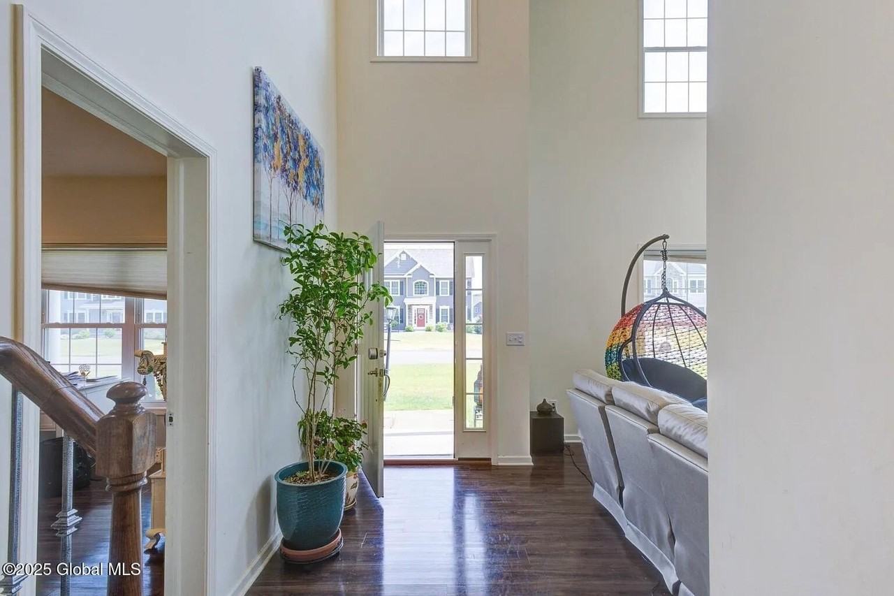 65 Haywood Ln - Photo 7 of 24