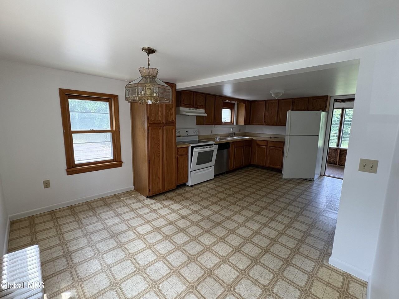 160 Plant Rd - Photo 6 of 12