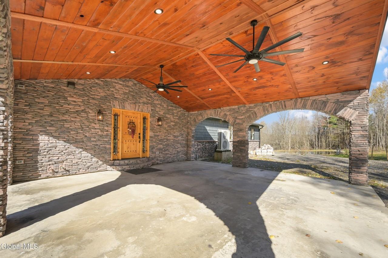 217 Meade Rd - Photo 4 of 23