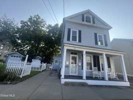 featured image of 191 Elm St Unit Top #TOP