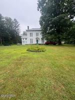 featured image of 152 Main St #1