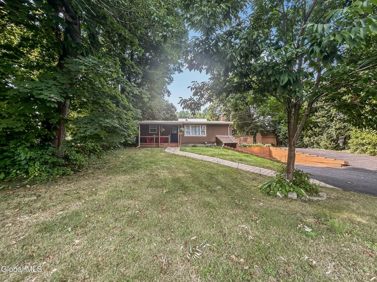 209 Ottawa St - Photo 2 of 30