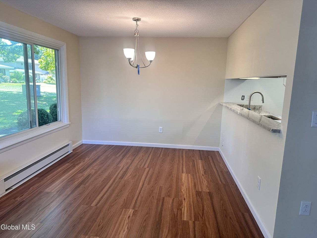 36 Donna Lynn Dr - Photo 7 of 24