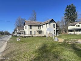 featured image of 524 Maple Ave Apt 3 #3