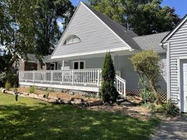 featured image of 125 Old Sachems Head Rd