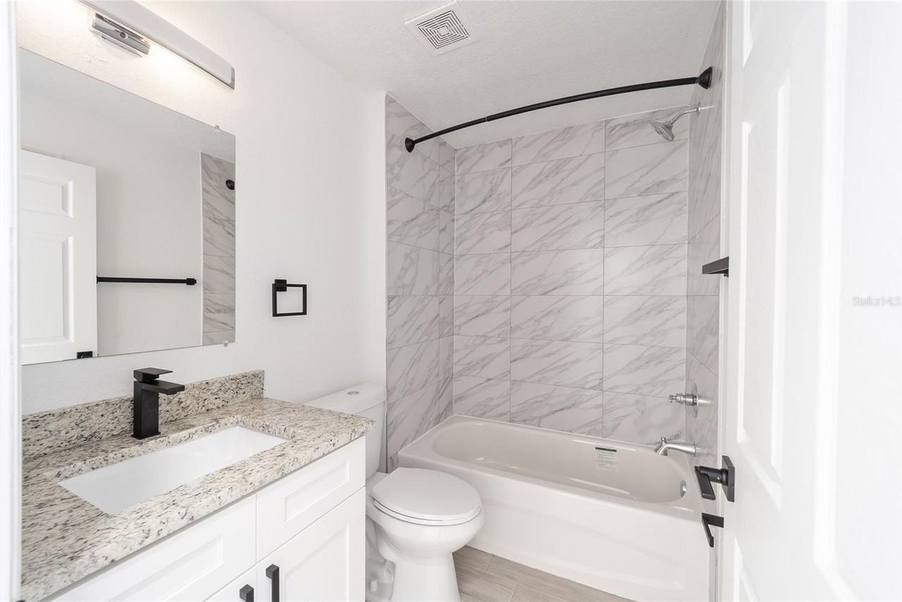 200 Oak Lane Run - Photo 6 of 8