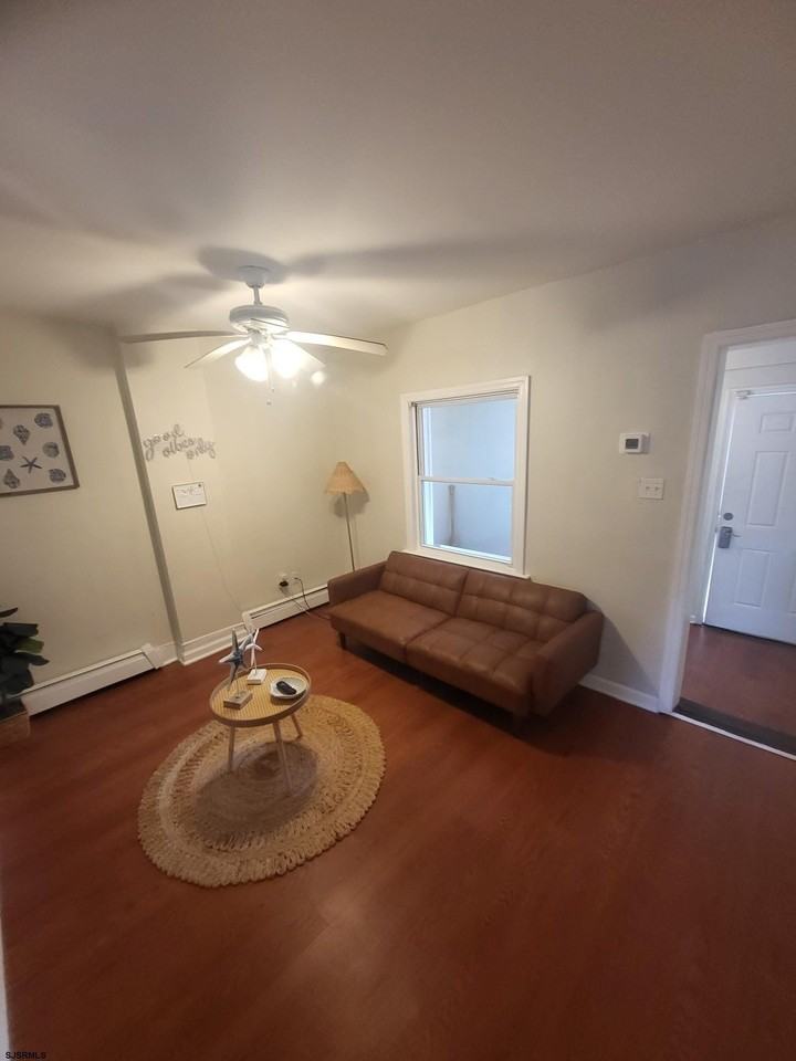 345 N Ocean Ave - Photo 4 of 17