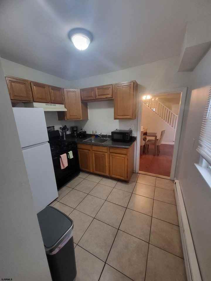 345 N Ocean Ave - Photo 6 of 17