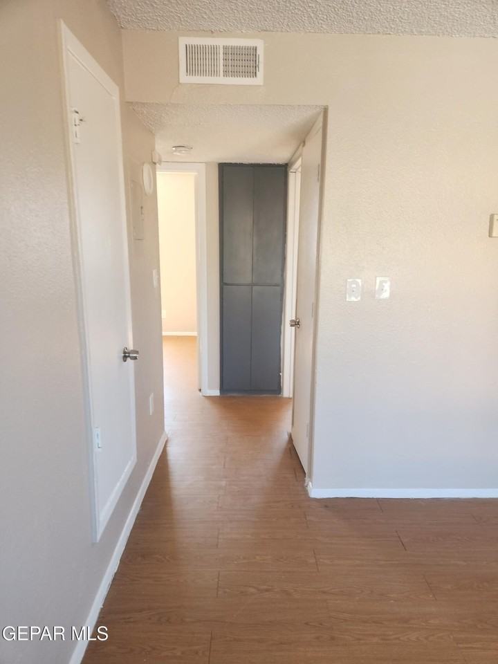 192 Coronado Rd Apt 28 #28 - Photo 5 of 8