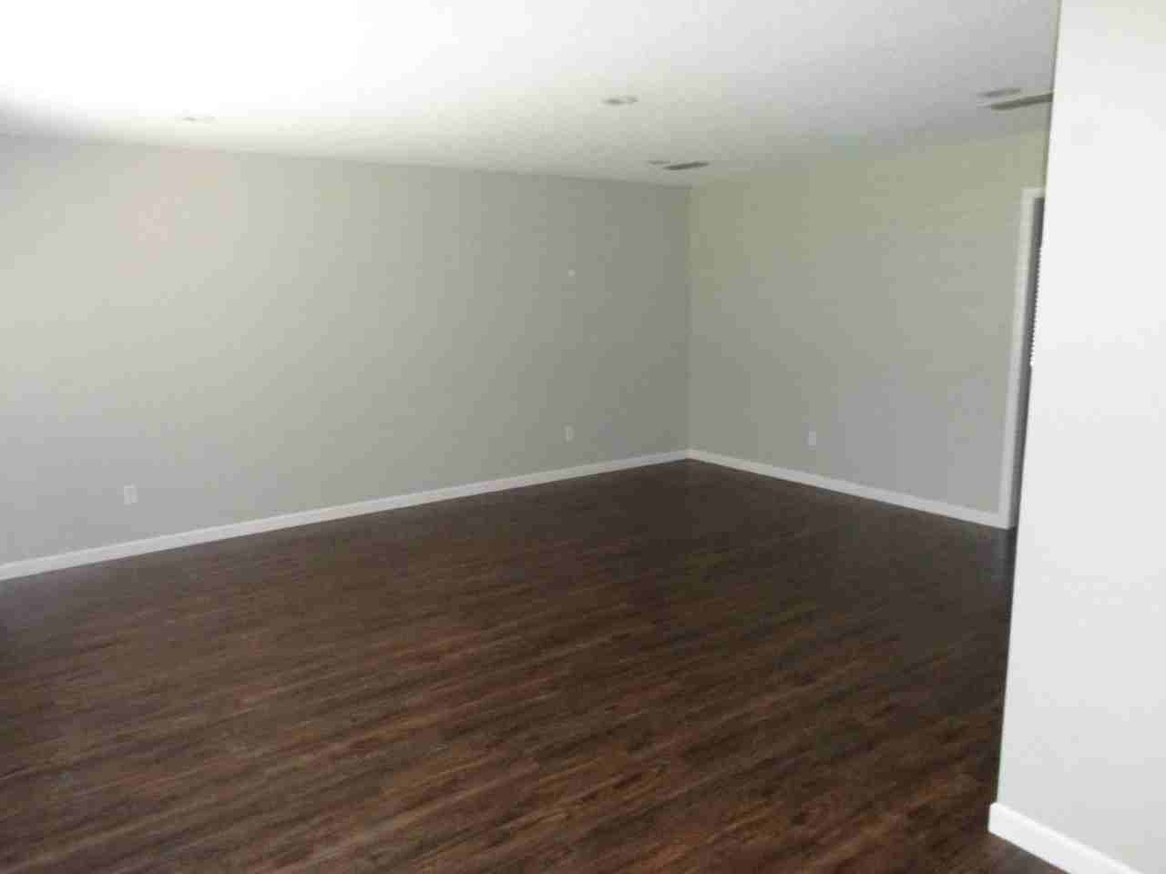 4920 17th St - Photo 3 of 33