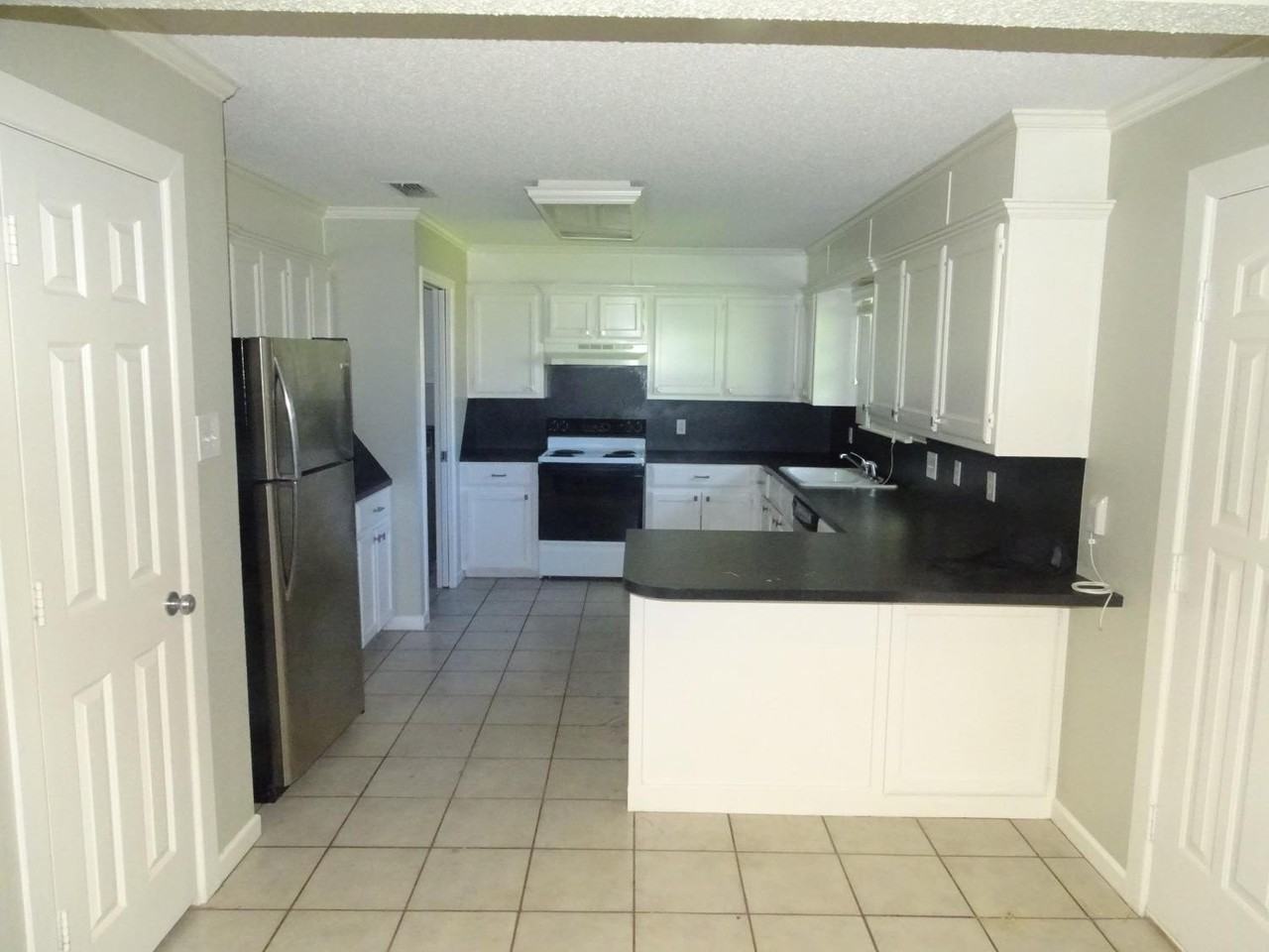 4920 17th St - Photo 6 of 33